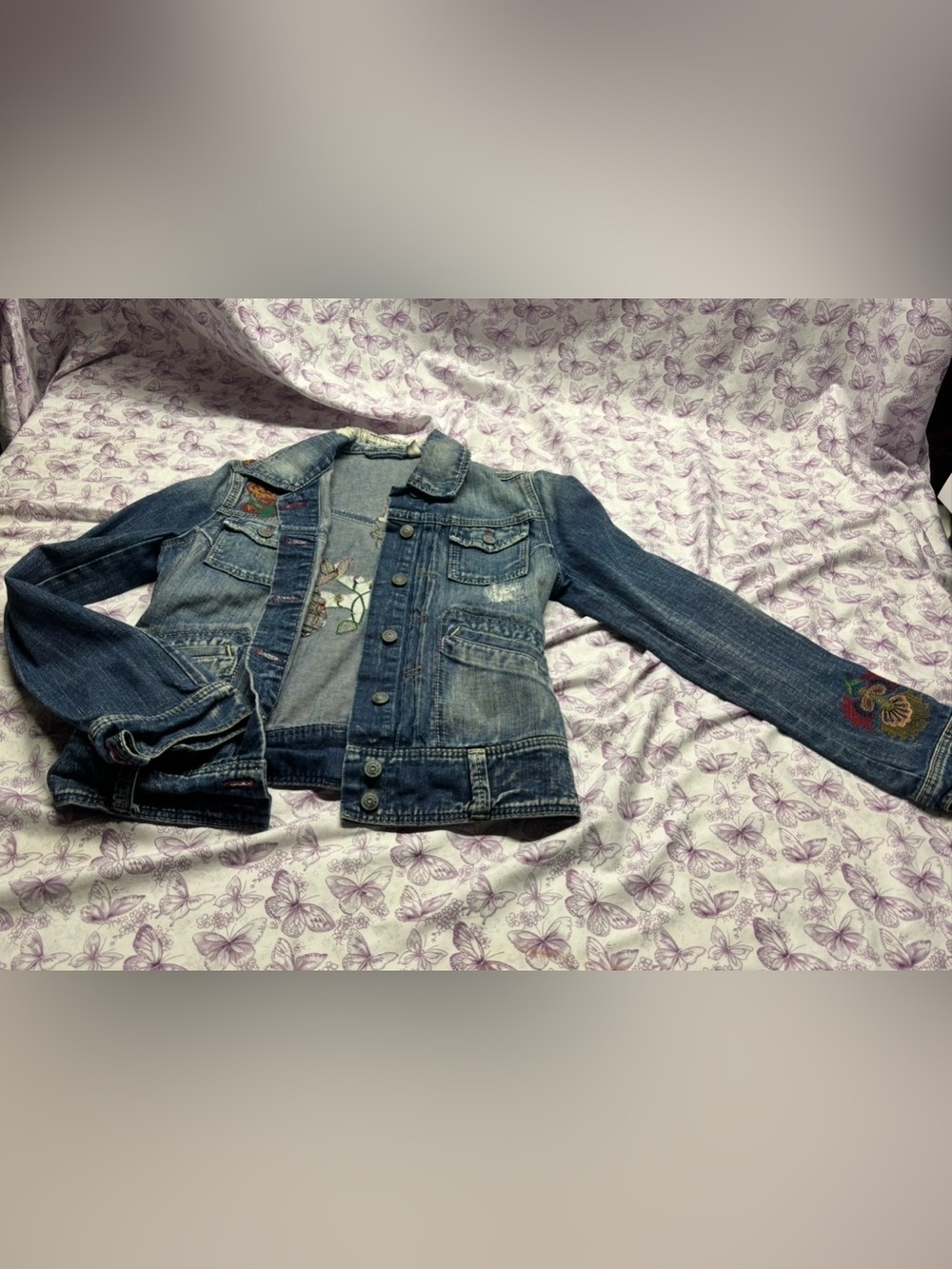 ⚛️Embroidered Jean Jacket
